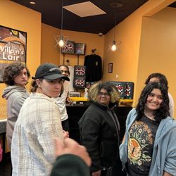 Hour To Exit Escape Games - Friends of the Birthday Girl