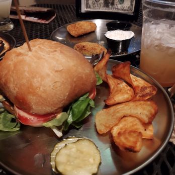 Hideout Saloon - Vegetarian Sandwich - Cocktail Bars Near Me - Mariposa, California