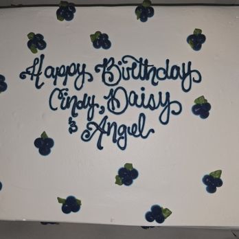 Candle Light Bakery - The decoration was simple but beautiful and just what I wanted. Perfect - Bakeries Near Me - Norwalk, California