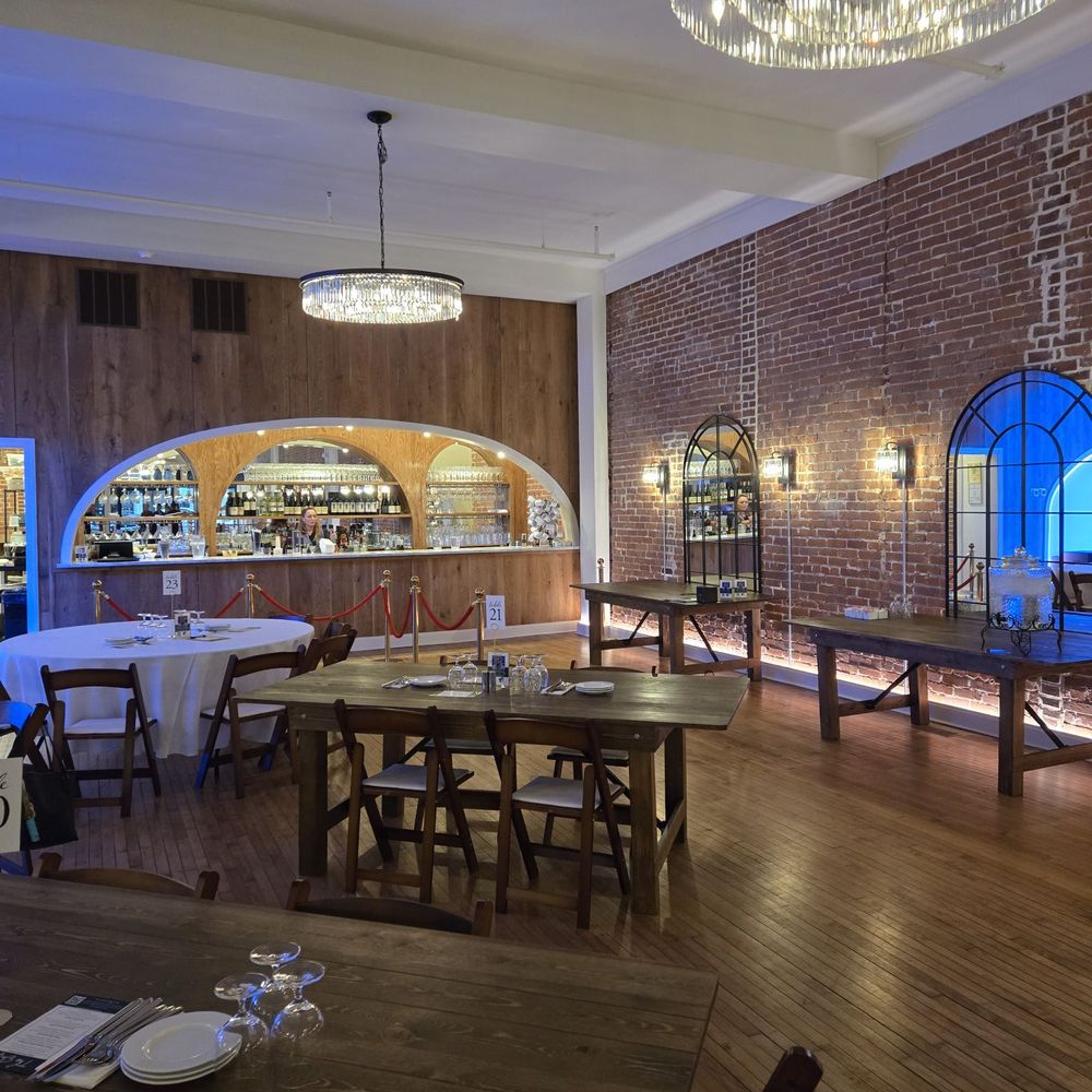 The Venue by Brix27 - Bar - Breakfast & Brunch Near Me - Martinsburg, West Virginia