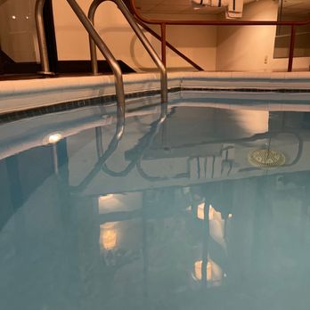 Cove Haven Resort - Hanging out in the indoor heated pool - Resorts Near Me - Lakeville, Pennsylvania Cove Haven Resort - Hanging out in the indoor heated pool - Resorts Near Me - Lakeville, Pennsylvania