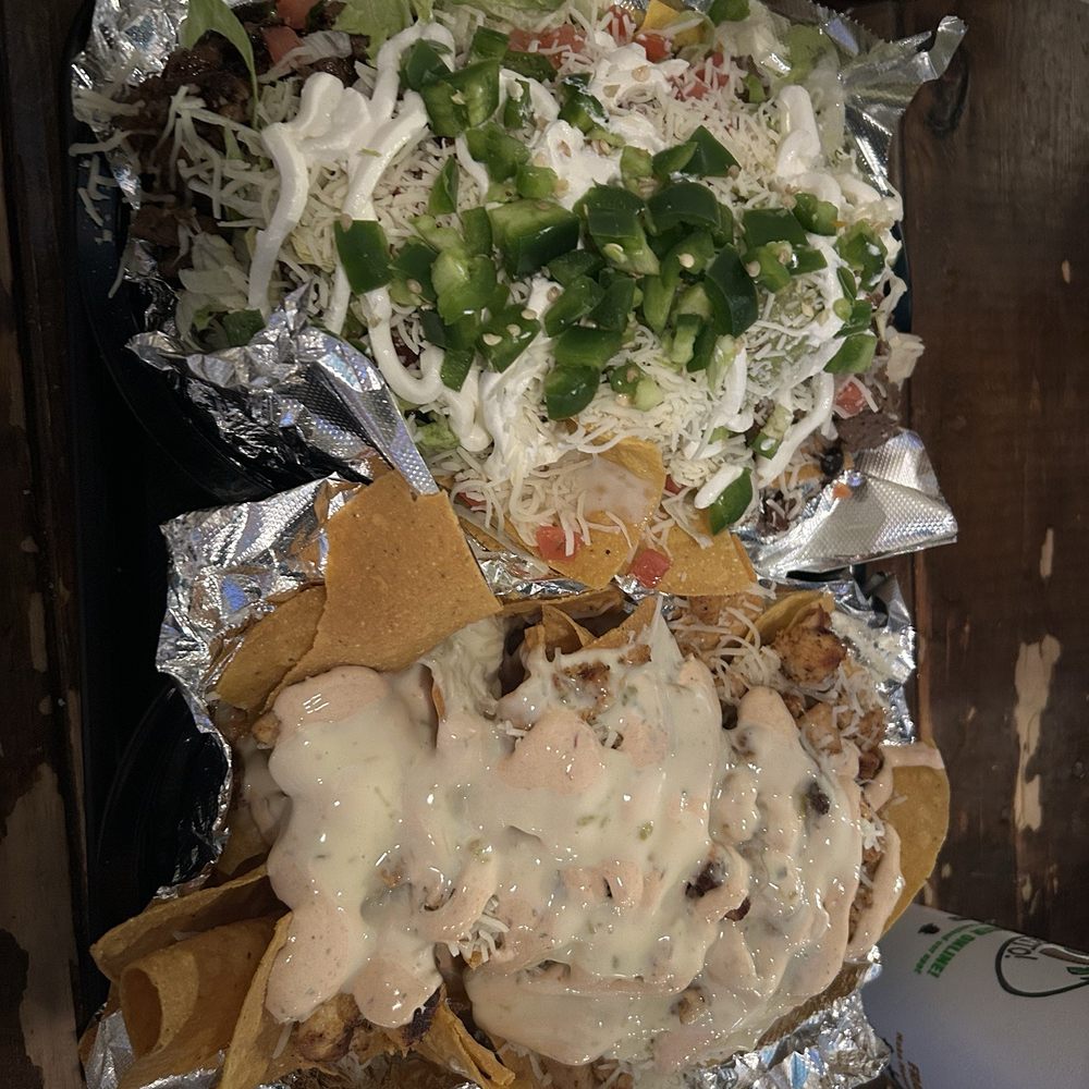Chicken nachos / steak nachos