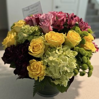 Suzann's Flowers - Florists Near Me - Upland, California