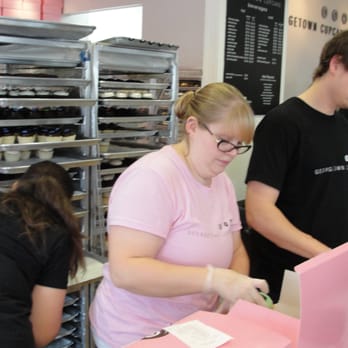Georgetown Cupcake - the nicest, sweetest, calmest person I've ever met - Cupcakes Near Me - Washington, DC, District of Columbia