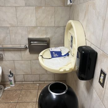 Ralphs - Dirty bathroom - Grocery Near Me - Glendale, California Ralphs - Dirty bathroom - Grocery Near Me - Glendale, California