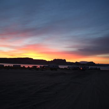 Lone Rock Campground - Parks Near Me - Page, Utah