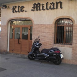 Milán