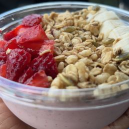 Chunky strawberry bowl!! Chunky strawberry bowl!!