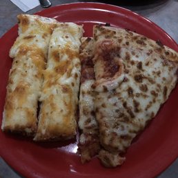 Pizza and garlic cheese bread Pizza and garlic cheese bread
