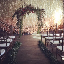 The breathtaking alter by Selva Floral Design The breathtaking alter by Selva Floral Design