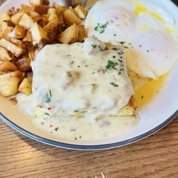The SnakeBite Restaurant - Eggs and biscuits with fries potatoes - Burgers Near Me - Idaho Falls, Idaho