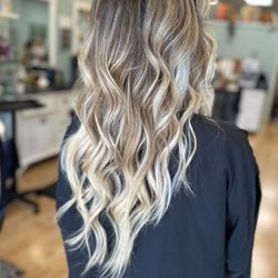 Revival Hair Studio - Lived in blonde