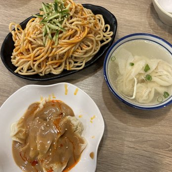 Sammi & Soupe Dumpling - Top left: Cold noodles with peanut butter $6.50 Bottom left: peanut butter dumplings $6.50 Right: Pork wonton soup $3 - Chinese Near Me - Montreal, Quebec Sammi & Soupe Dumpling - Top left: Cold noodles with peanut butter $6.50 Bottom left: peanut butter dumplings $6.50 Right: Pork wonton soup $3 - Chinese Near Me - Montreal, Quebec