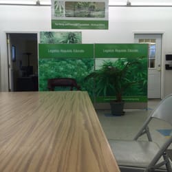 Empower Clinics - Waiting room, friendly and not too busy.
