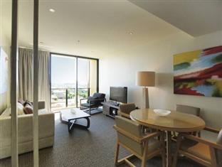 Oaks Redcliffe Mon Komo Suites by null