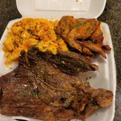 Ventura's Lounge & Leaf