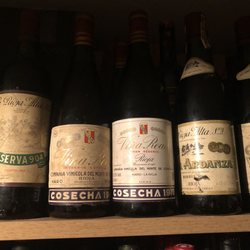 Etapes - Amazing wines in the cellar - 60s, 70s and 80s