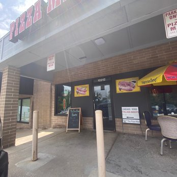 Pizza Man - Entry to restaurant - Pizza Near Me - Lenexa, Kansas