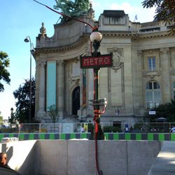 Métro Champs-Elysées - Clemenceau