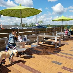 Nice outdoor seating area. Dog friendly. Nice outdoor seating area. Dog friendly.