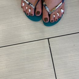 Choco milk color for fall ask for Linda for pedi and Paula for nails