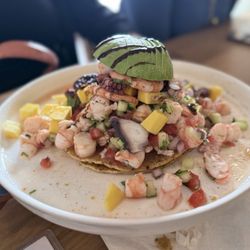Sushilito Boy - Tostada Mixta