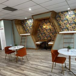 Latté Lounge - Cozy ready nooks and seating