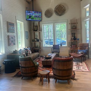 The Grazery - Beer Bar Near Me - Montgomery, Texas