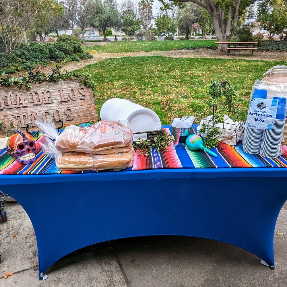 Dia De Los Tacos - Table - Caterers Near Me Dia De Los Tacos - Table - Caterers Near Me