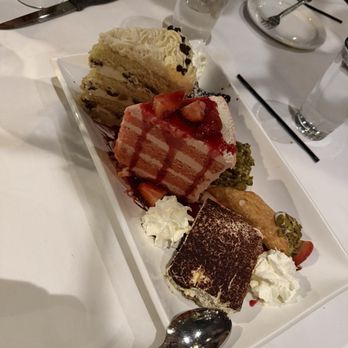 Viaggio Restaurant Chicago - desserts - Italian Near Me - Chicago, Illinois Viaggio Restaurant Chicago - desserts - Italian Near Me - Chicago, Illinois