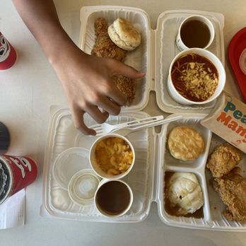 Jollibee - Chicken Shop Near Me - Waipahu, Hawaii
