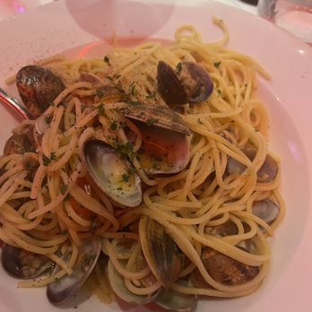 Sergio's Restaurant - Vongole - Italian Near Me - London, XGL