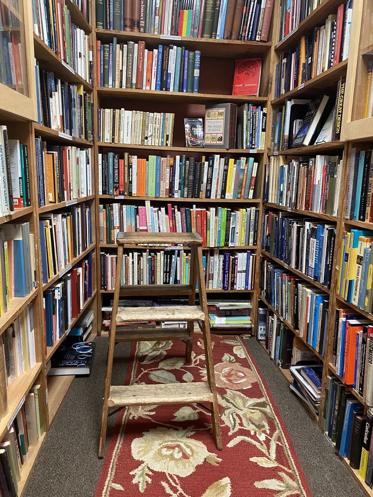 THE BOOK HOUSE IN DINKYTOWN Updated June 2024 17 Photos & 46