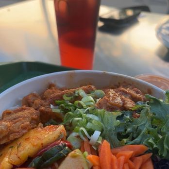 AZN - Bangkok lemongrass chicken, rice noodle, tomato salad mix with watermelon fruit tea - Health Markets Near Me - Long Beach, California AZN - Bangkok lemongrass chicken, rice noodle, tomato salad mix with watermelon fruit tea - Health Markets Near Me - Long Beach, California