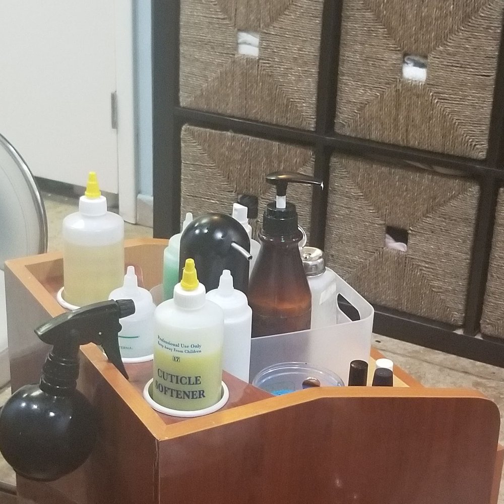 Aqua Nail Spa - Nail Salons Near Me - MIddle Village, New York