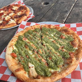 Von Ebert Pizzeria & Taproom - Pesto Pizza add Chicken - Brewpubs Near Me - Portland, Oregon Von Ebert Pizzeria & Taproom - Pesto Pizza add Chicken - Brewpubs Near Me - Portland, Oregon
