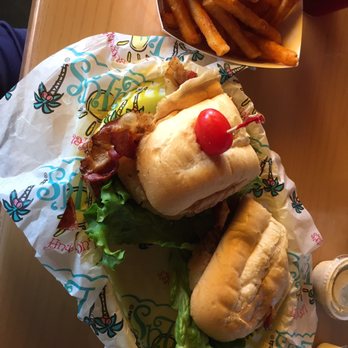 LuLu's Destin - BLT - Seafood Near Me - Destin, Florida