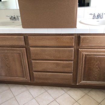 Fidel Lopez Painting - Bathroom before - Painters Near Me