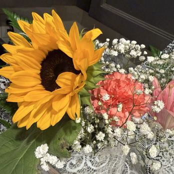 Daisy Kart Florist - Florists Near Me - Norco, California Daisy Kart Florist - Florists Near Me - Norco, California