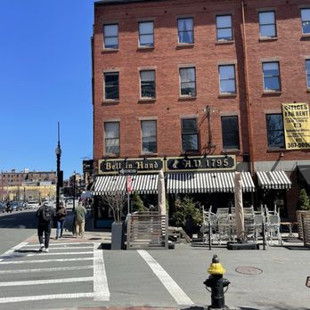 The Bell In Hand - Lounges Near Me - Boston, Massachusetts