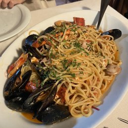 Seafood spaghetti for 2 Seafood spaghetti for 2