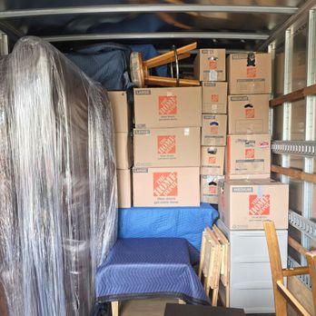 Hassle Free Movers - Load in Process - Movers Near Me - Fairfield, California Hassle Free Movers - Load in Process - Movers Near Me - Fairfield, California
