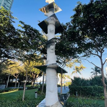 Column Tree - Public Art Near Me - Miami, Florida Column Tree - Public Art Near Me - Miami, Florida
