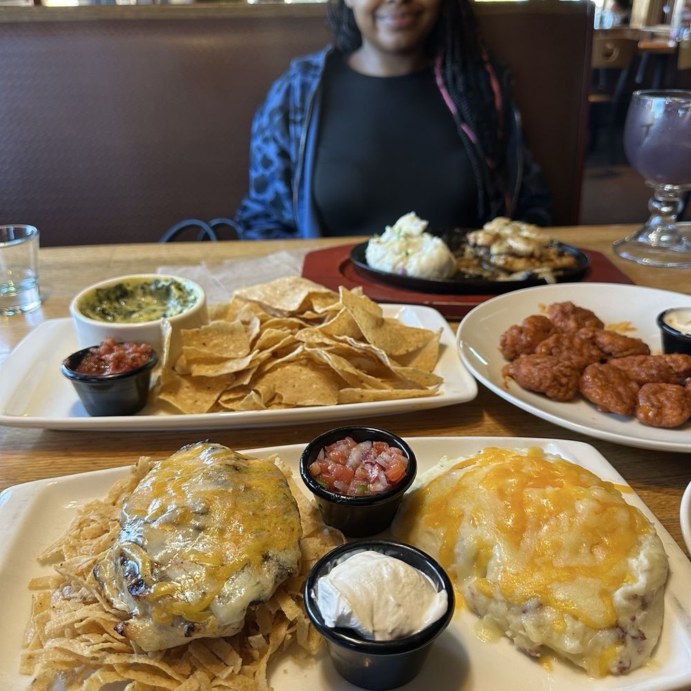 Applebee's Grill + Bar - American Near Me - Forestville, Maryland