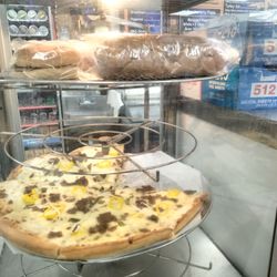 Nemenz Little Village Shopper - Yummy hot snacks!