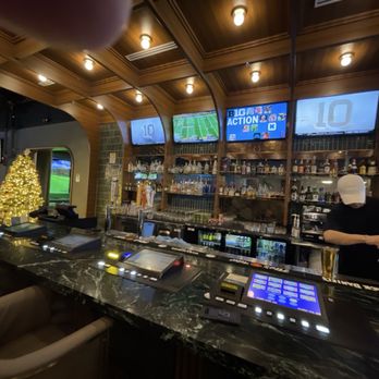 J Bar & Golf Lounge - Bar area - Golf Near Me - Las Vegas, Nevada J Bar & Golf Lounge - Bar area - Golf Near Me - Las Vegas, Nevada