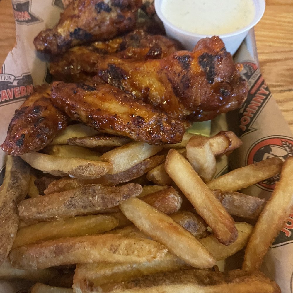Johnny's Tavern - Wings - American Near Me - Shawnee, Kansas Johnny's Tavern - Wings - American Near Me - Shawnee, Kansas