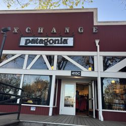 Patagonia Outlet Santa Cruz - Front