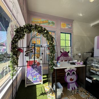 Doodlecakes - Inside - Bakeries Near Me - Alameda, California Doodlecakes - Inside - Bakeries Near Me - Alameda, California
