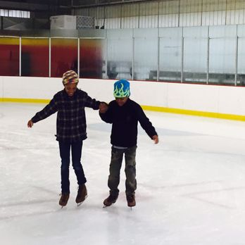 Herbert Wells Ice Rink - Groupon offers awesome deals for this skating rink--$10 for 2 to ice skate including ice skates rental! - Skating Rinks Near Me - College Park, Maryland Herbert Wells Ice Rink - Groupon offers awesome deals for this skating rink--$10 for 2 to ice skate including ice skates rental! - Skating Rinks Near Me - College Park, Maryland